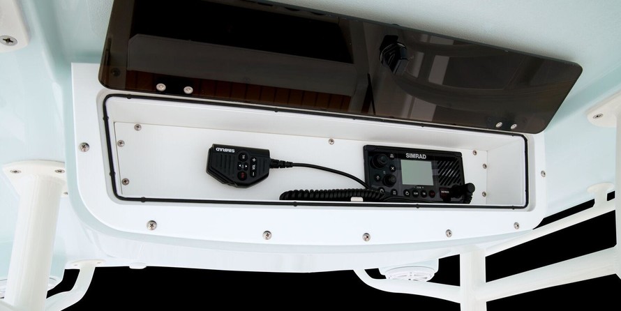 Ranger boats 2400 bay