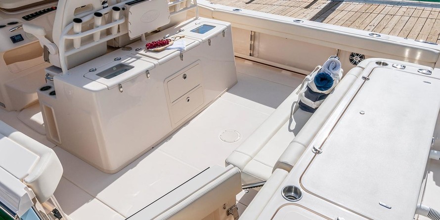 Grady-White Canyon 376