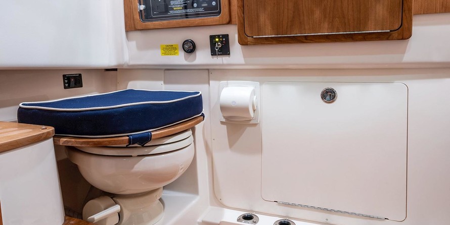 Grady-White Canyon 376