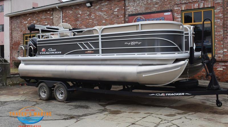 Sun Tracker Party Barge 20 DLX