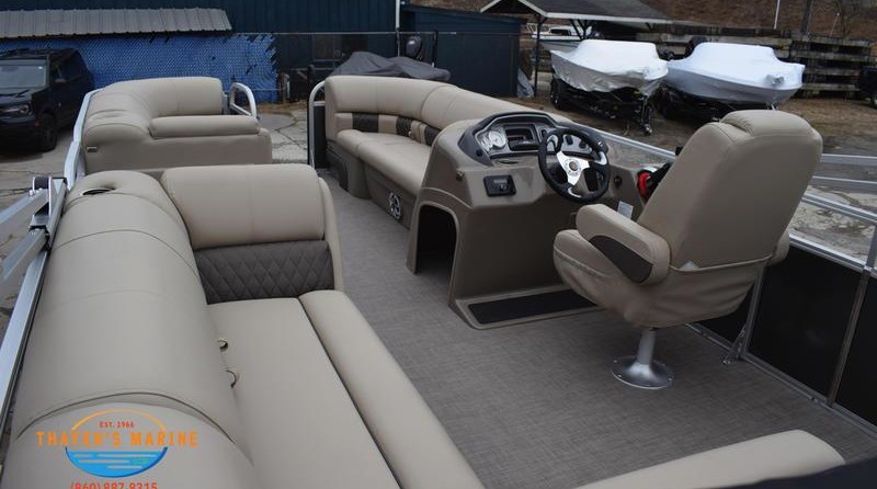 Sun Tracker Party Barge 20 DLX