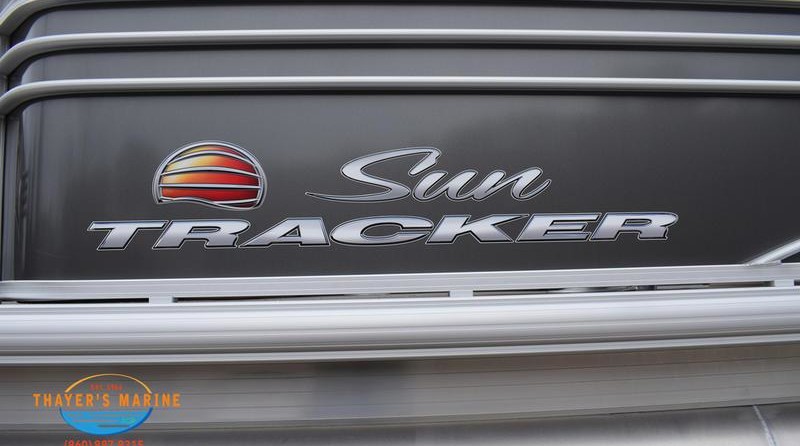 Sun Tracker Party Barge 20 DLX