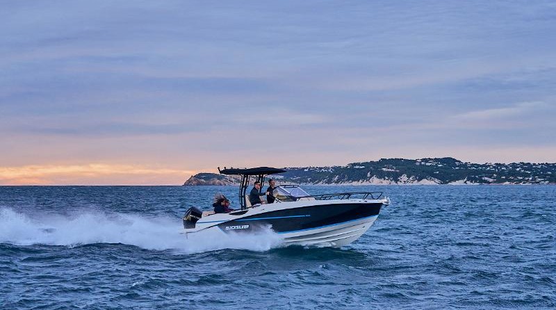 Quicksilver Activ 805 Open