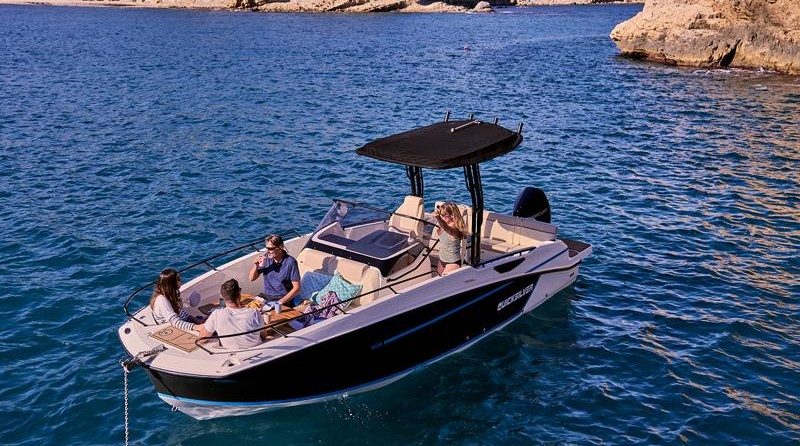 Quicksilver Activ 805 Open