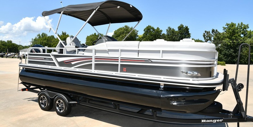 Ranger 220FC w/150HP Mercury 4 Stroke