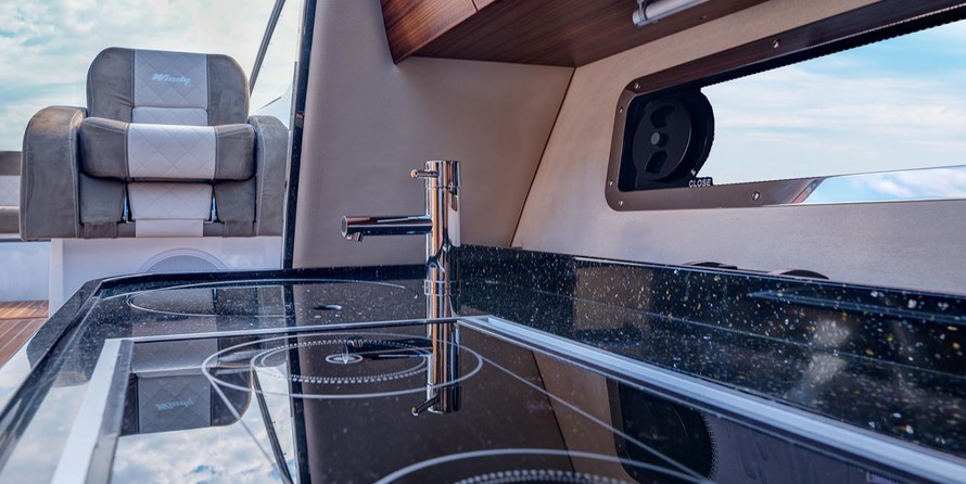 Windy 32 Grand Tornado