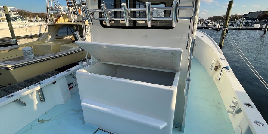 Broward 80 pilot house