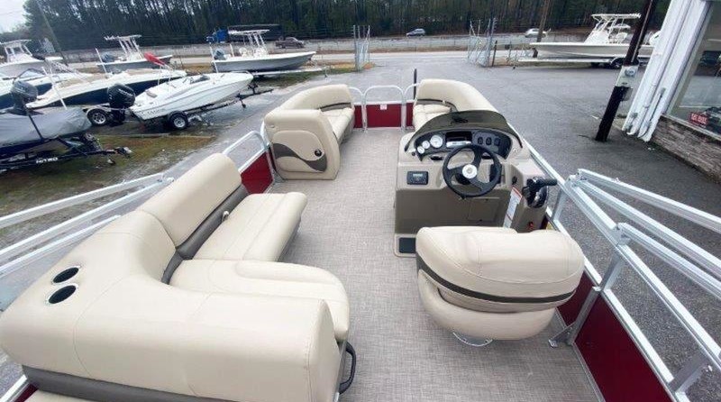 Sun Tracker Party Barge 18 DLX