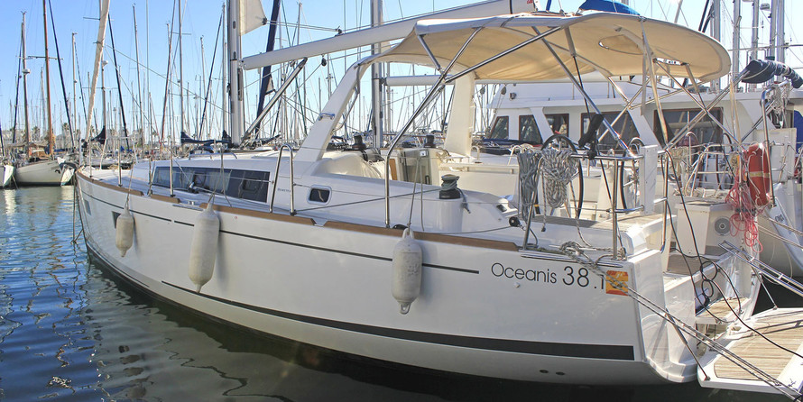 Beneteau Oceanis 38.1