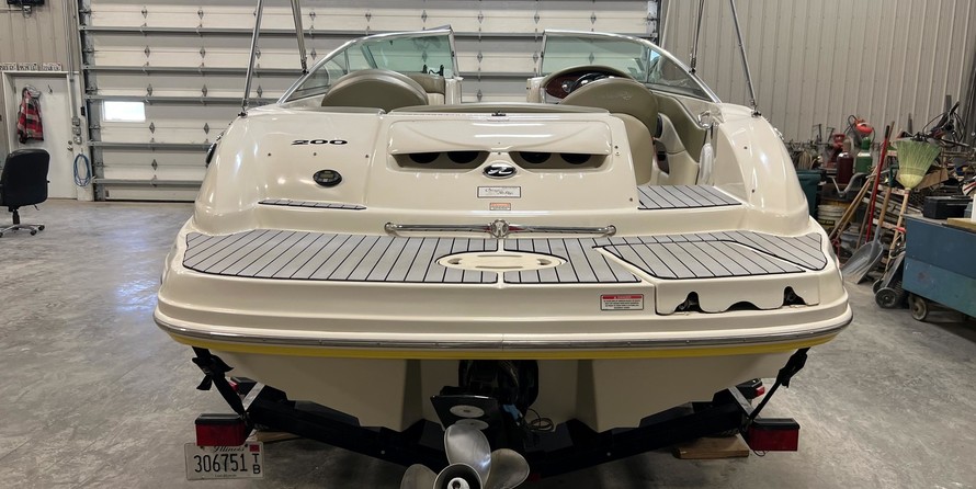 Sea Ray 200 Sundeck