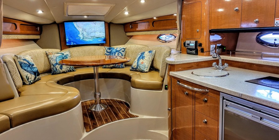 Chaparral 330 Signature