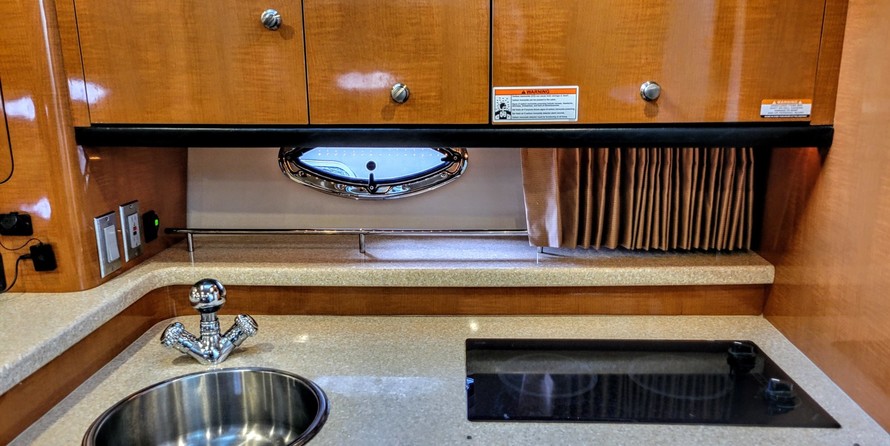 Chaparral 330 Signature