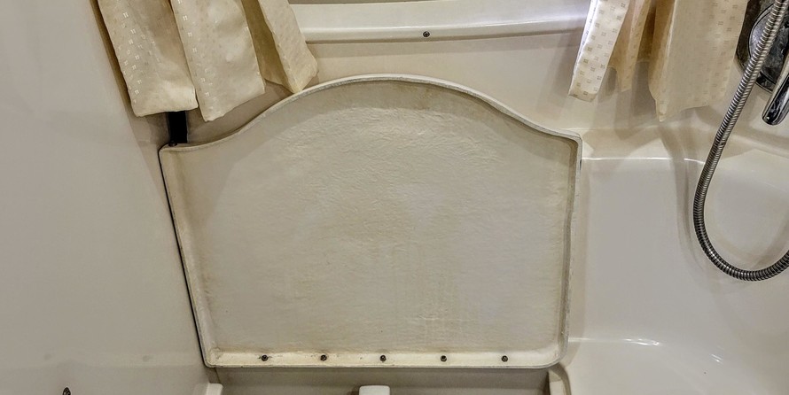 Chaparral 330 Signature