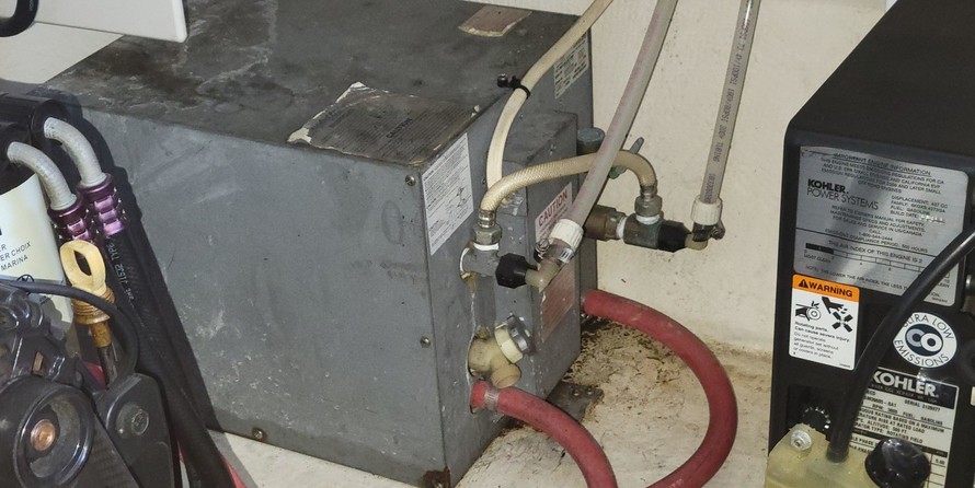 Chaparral 330 Signature