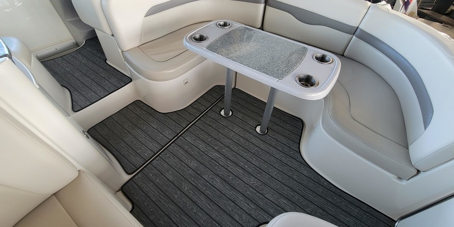 Chaparral 330 Signature