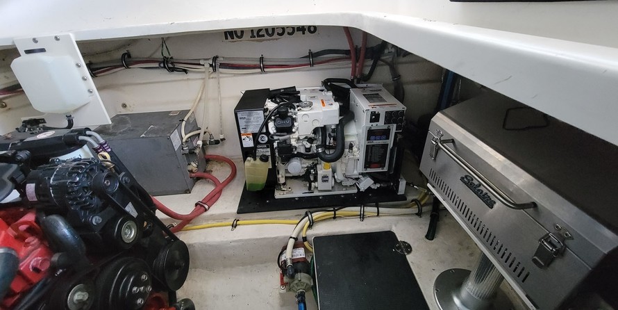 Chaparral 330 Signature