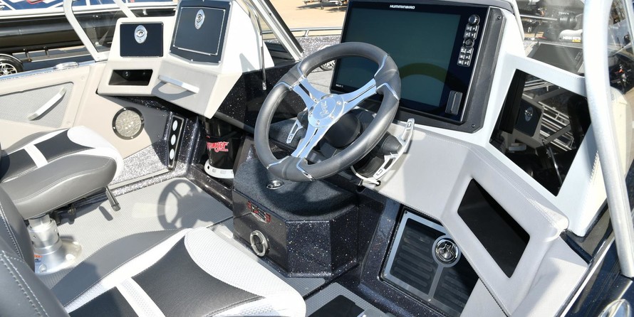 Everglades 230 cc w/ 250 verado