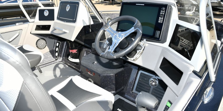 Everglades 230 cc w/ 250 verado