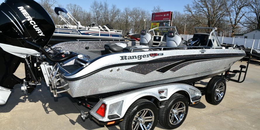 Everglades 230 cc w/ 250 verado