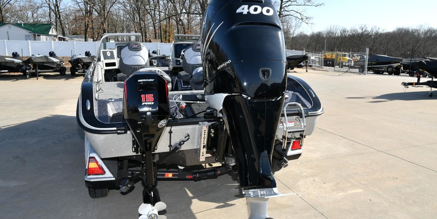 Everglades 230 cc w/ 250 verado