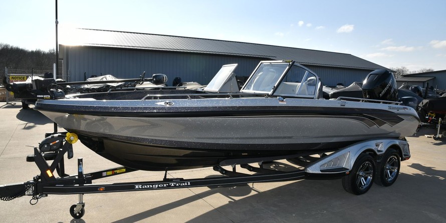 Everglades 230 cc w/ 250 verado