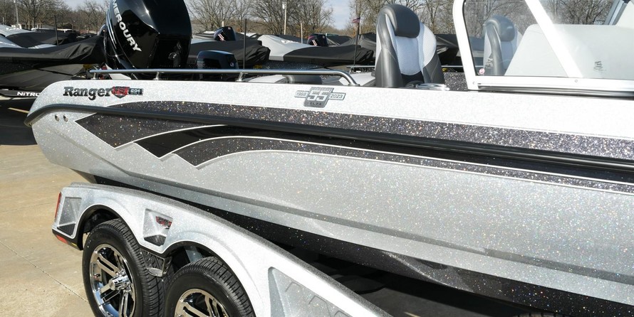 Everglades 230 cc w/ 250 verado