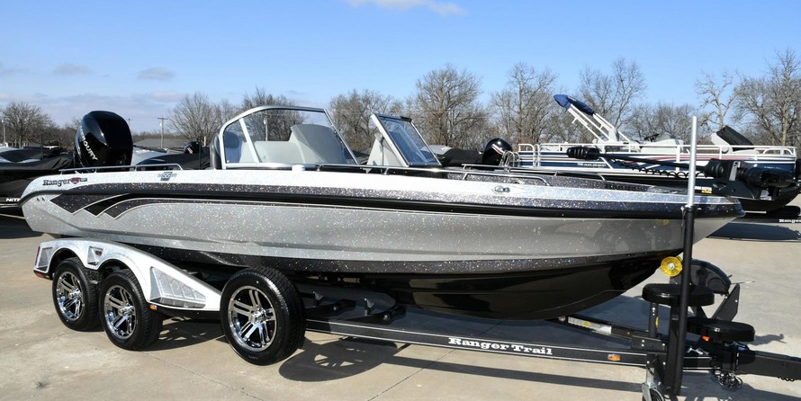 Everglades 230 cc w/ 250 verado