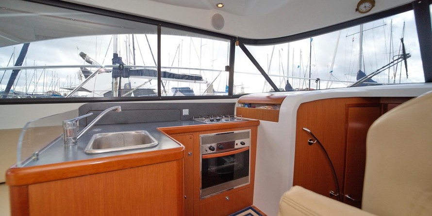Beneteau Antares 36