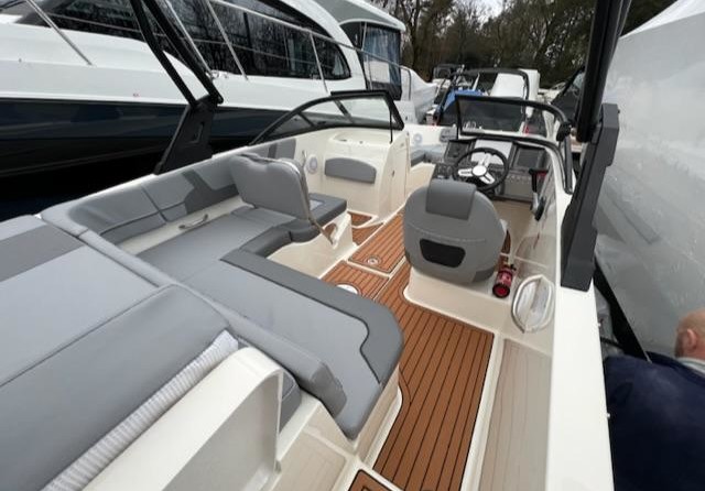 Bayliner VR5 BOWRIDER