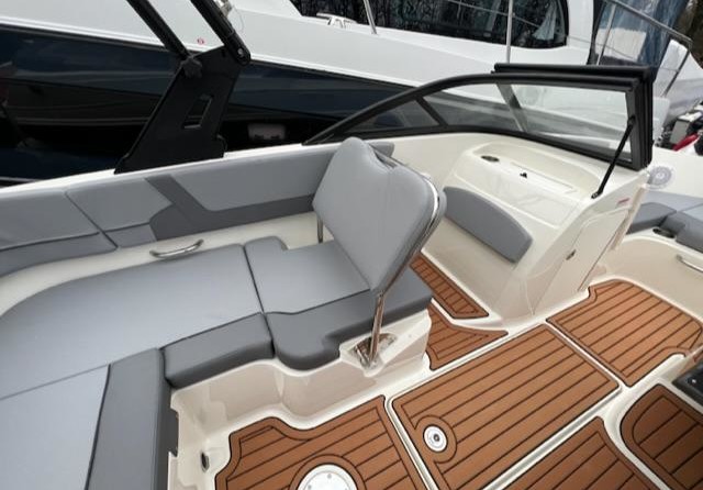 Bayliner VR5 BOWRIDER