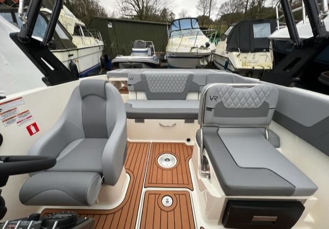 Bayliner VR5 BOWRIDER