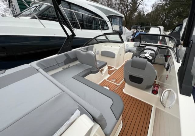 Bayliner VR5 BOWRIDER