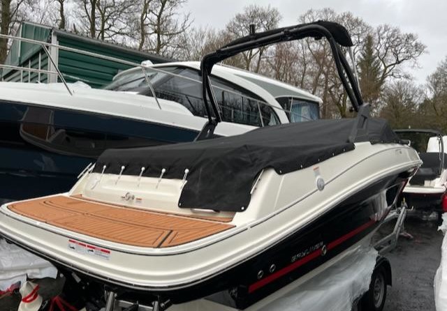 Bayliner VR5 BOWRIDER