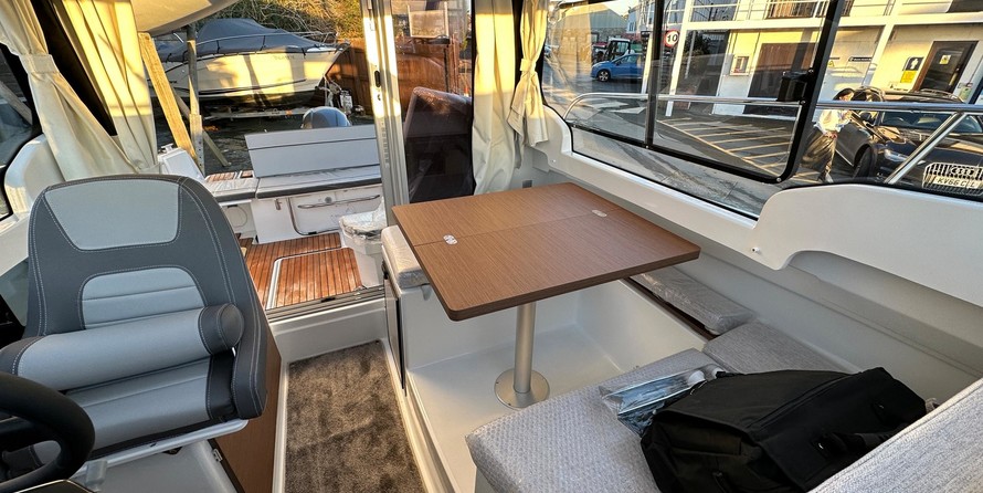 Jeanneau Merry Fisher 695