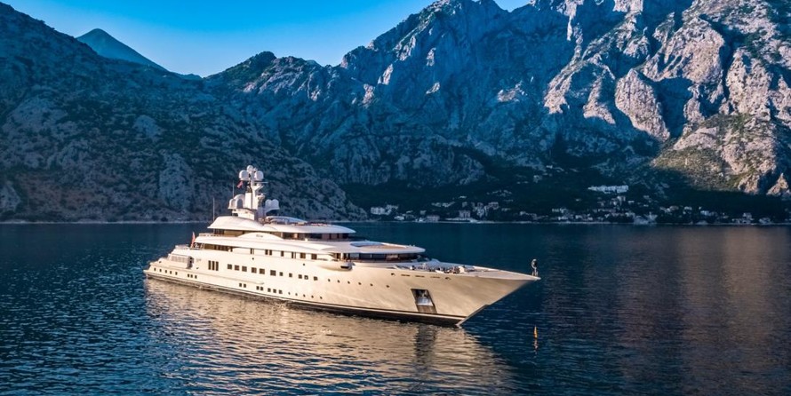 Lurssen Pelorus