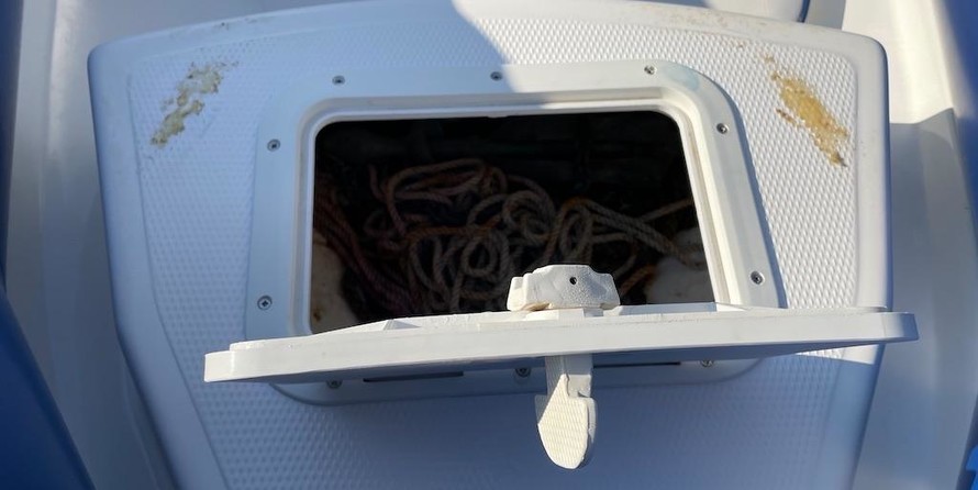 Avon Seasport 400 Deluxe