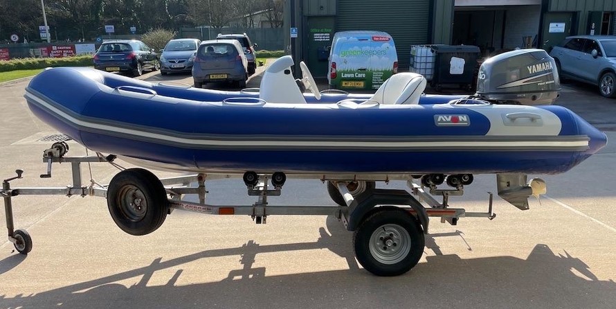 Avon Seasport 400 Deluxe