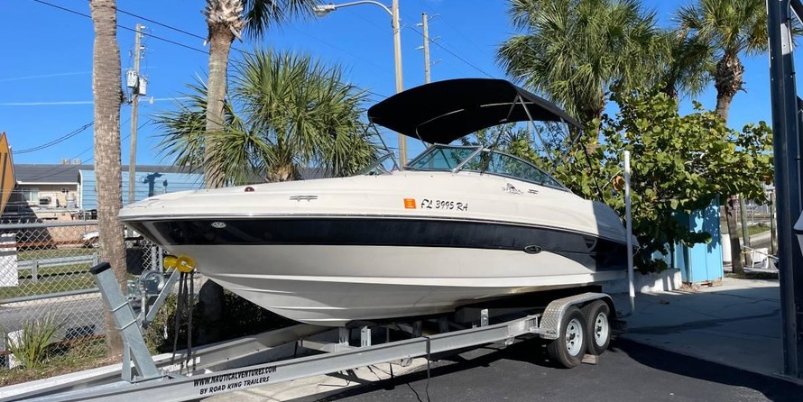 Sea Ray 220 Sundeck