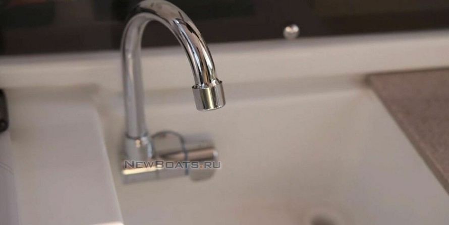 HAMMERTONE 25 HT, белый с синей полосой