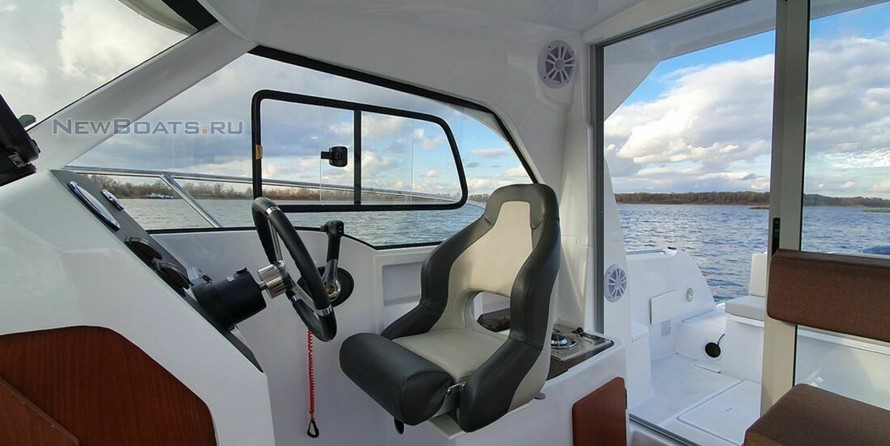 HAMMERTONE 25 HT, белый с синей полосой