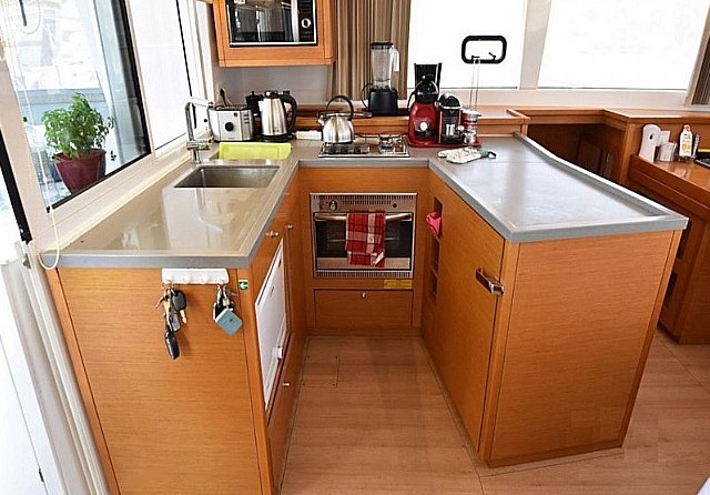 Lagoon 450 F