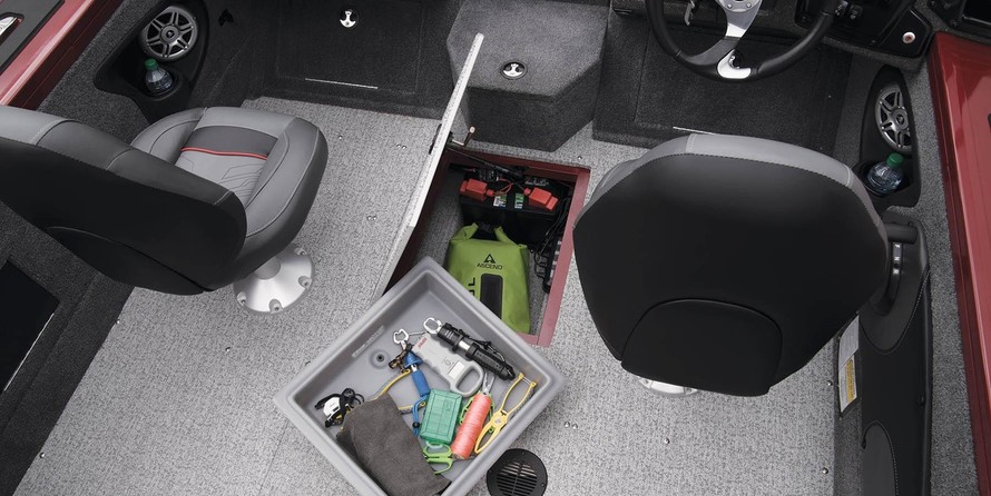 Tracker Targa V-18 WT