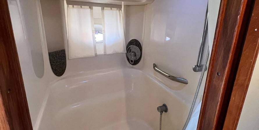 44 Sea Ray Sundancer