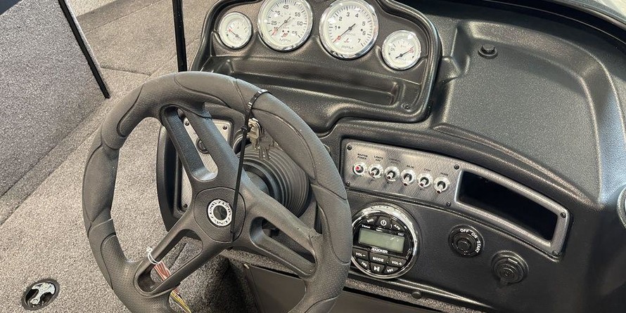 Lund Boats 2075 Pro-V Sport