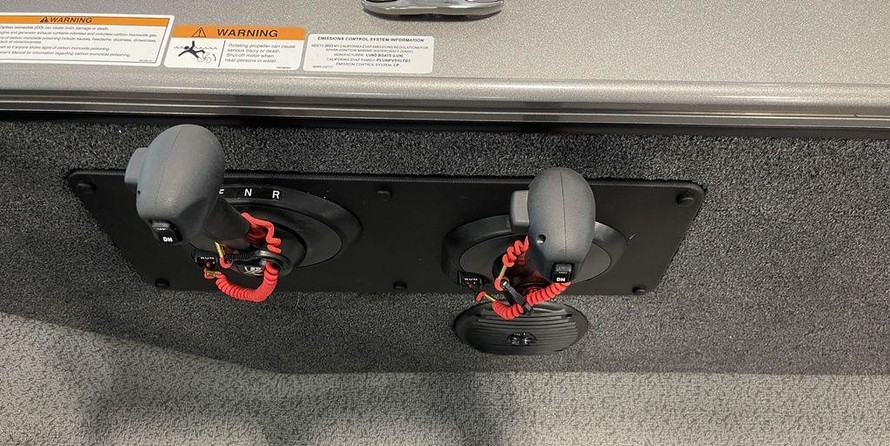 Lund Boats 2075 Pro-V Sport