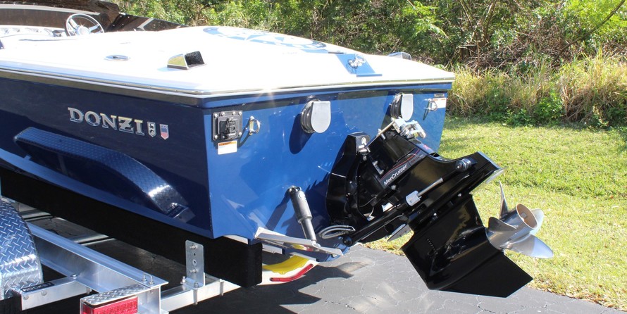 Donzi 22