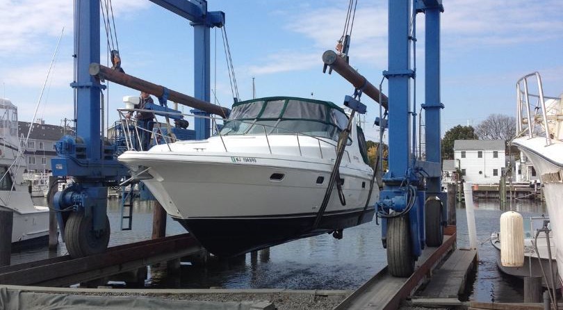 Cruisers yachts 3375 express