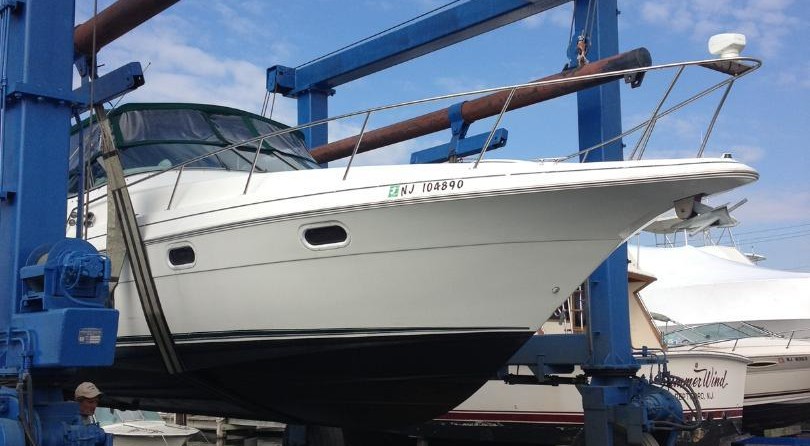 Cruisers yachts 3375 express