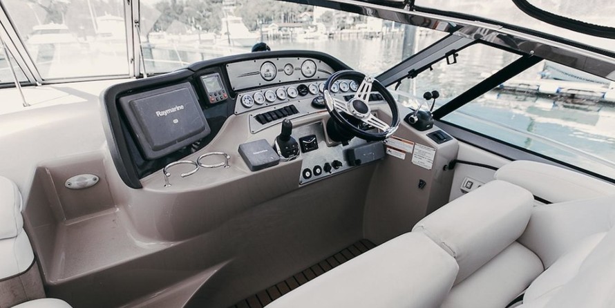 Four winns 378 vista