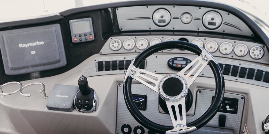 Four winns 378 vista